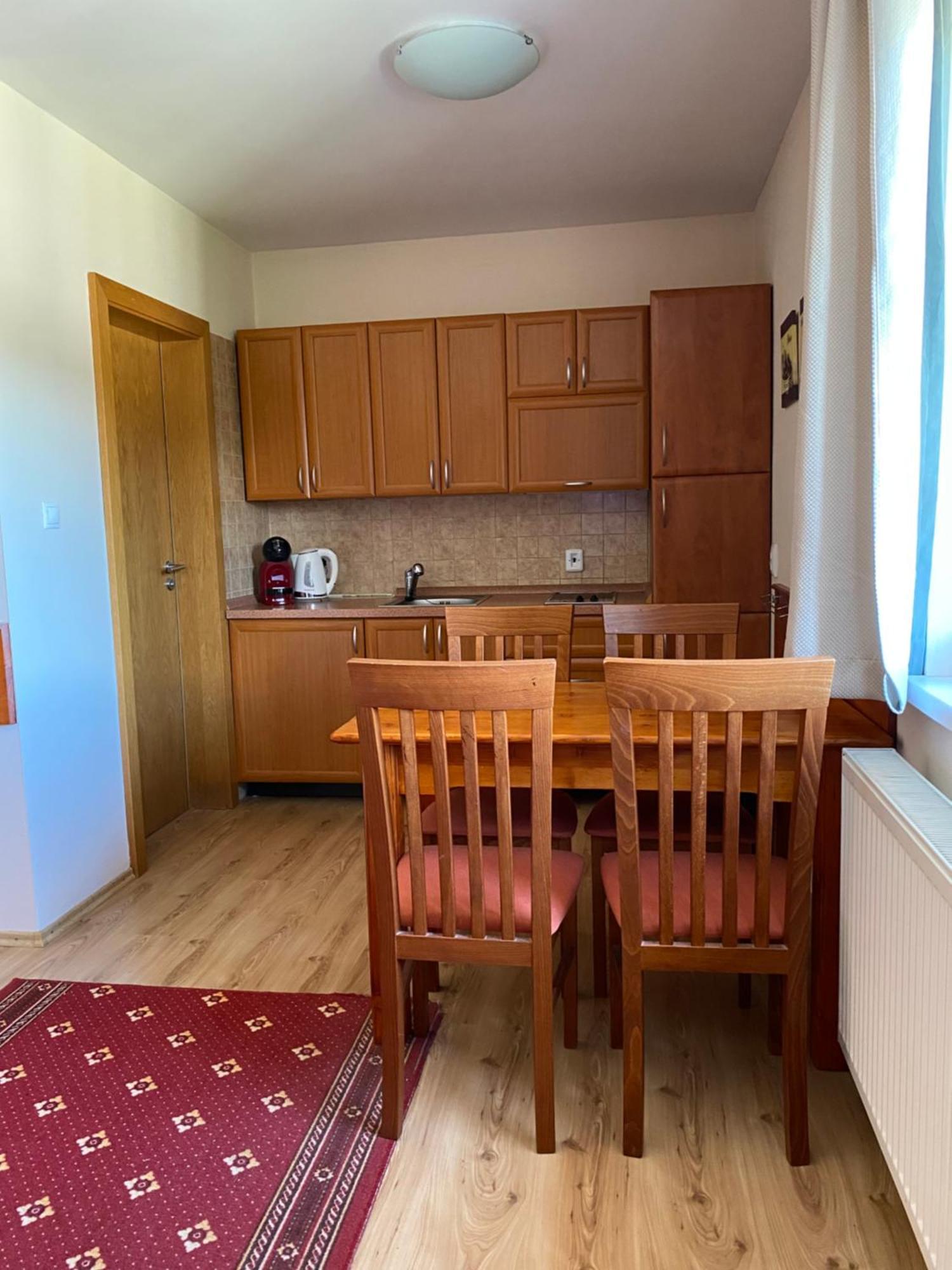 Apartman Dorian เบเชนยอวา ภายนอก รูปภาพ